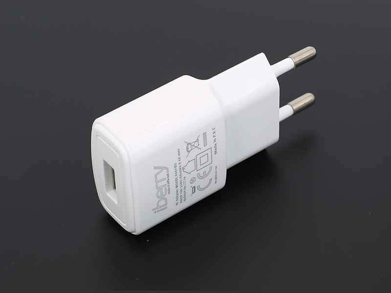 A36 5V1A 欧规电池充电器